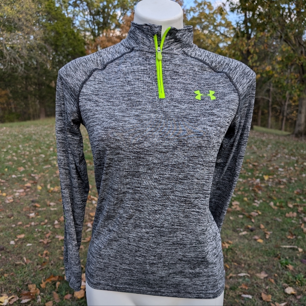 Under Armour 1/4 Zip Shirt Sz YXL Unisex